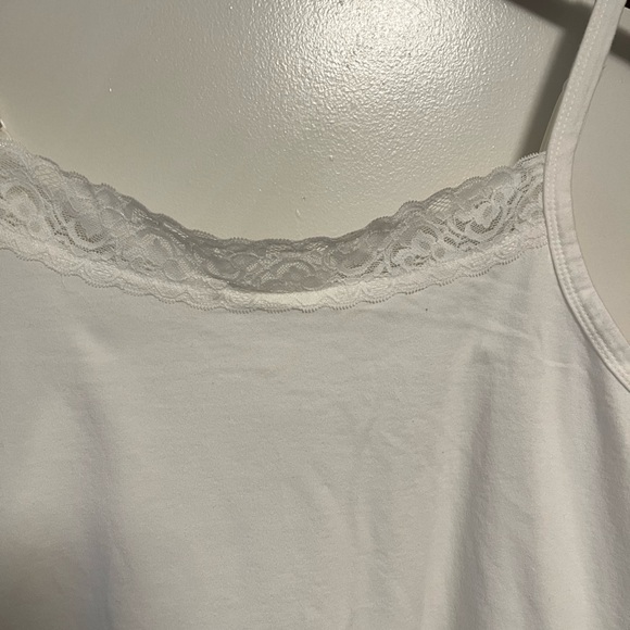 Set of 2 White Camisoles - Picture 5 of 6